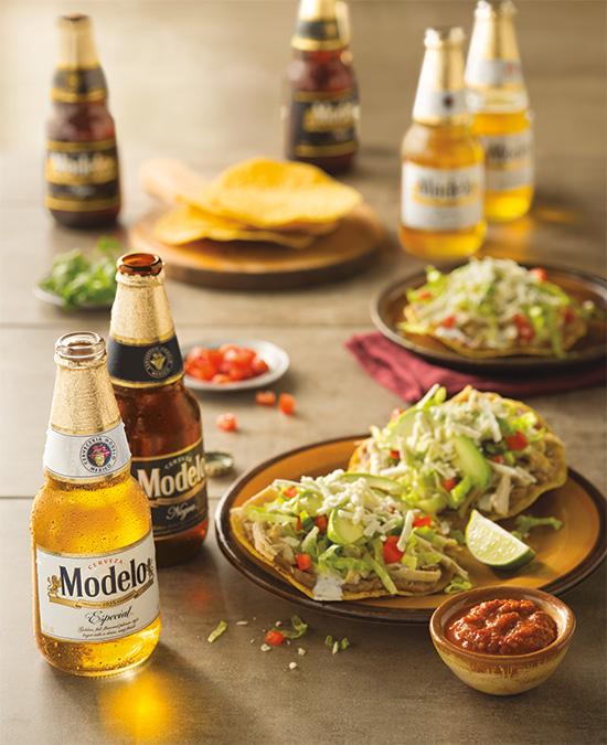 Tostadas de pollo recipe image