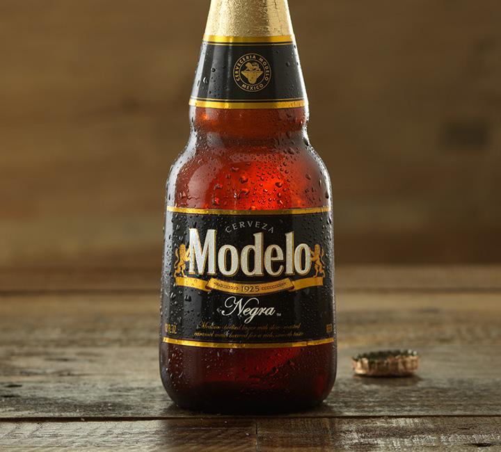 Modelo Especial Mexican Lager Beer Bottles 4 x 355ml